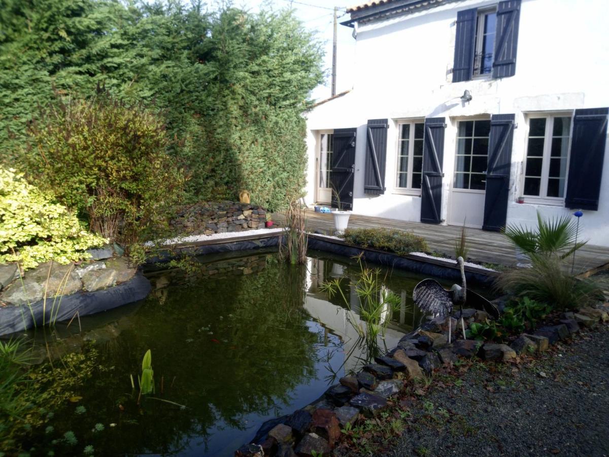 Mas Des Vignes Piscine Chauffee Le Champ-Saint-Pere Exterior foto