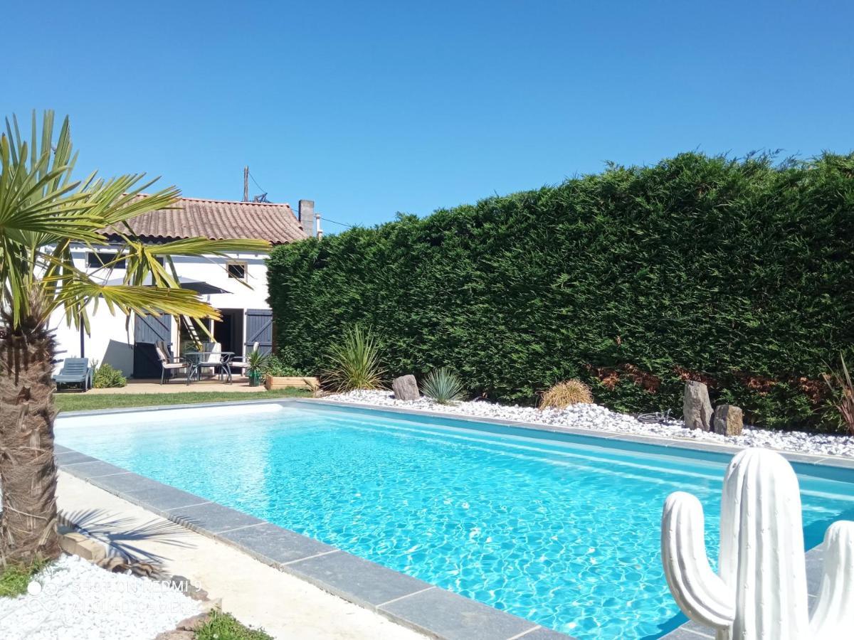 Mas Des Vignes Piscine Chauffee Le Champ-Saint-Pere Exterior foto