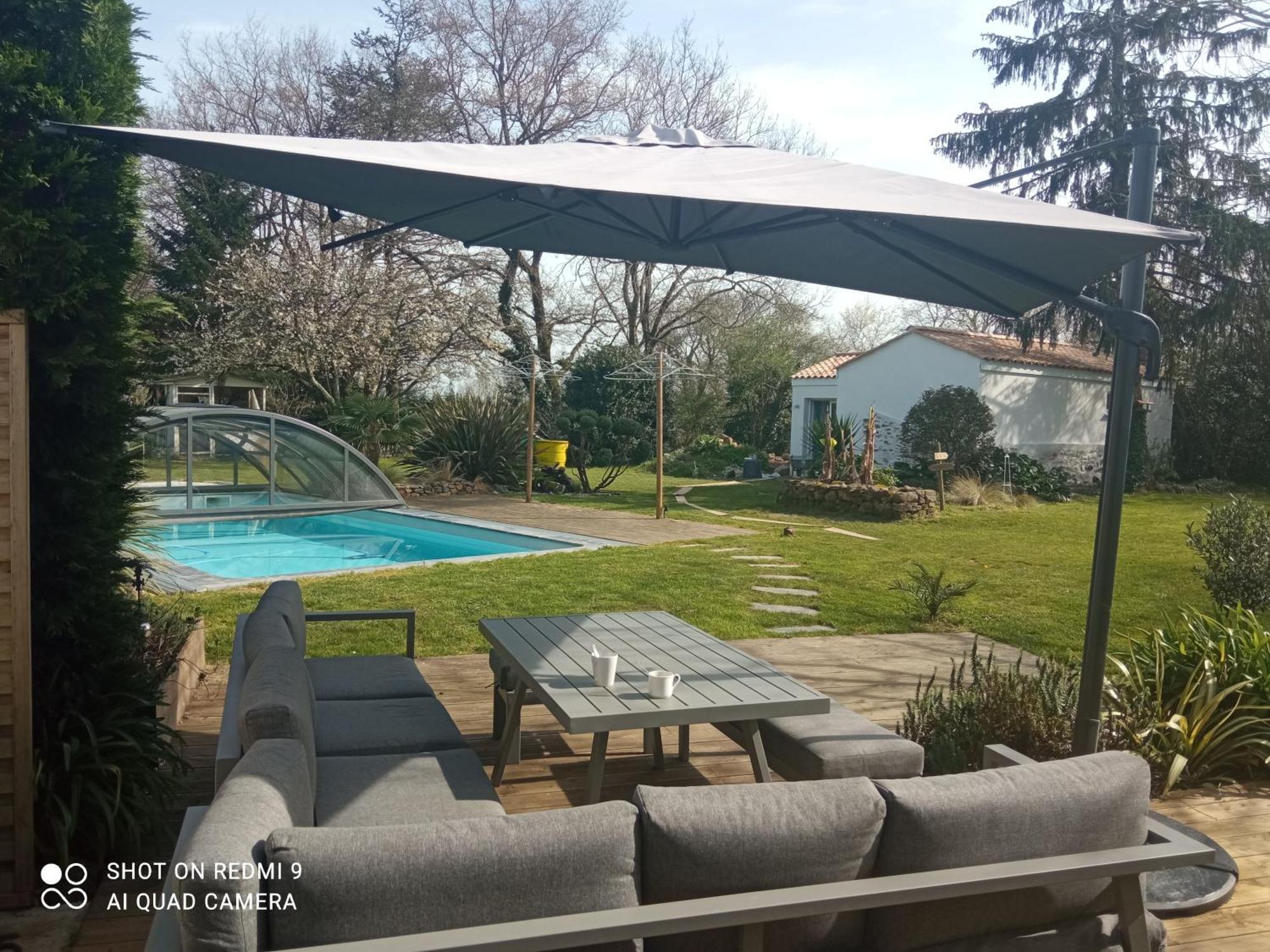 Mas Des Vignes Piscine Chauffee Le Champ-Saint-Pere Exterior foto