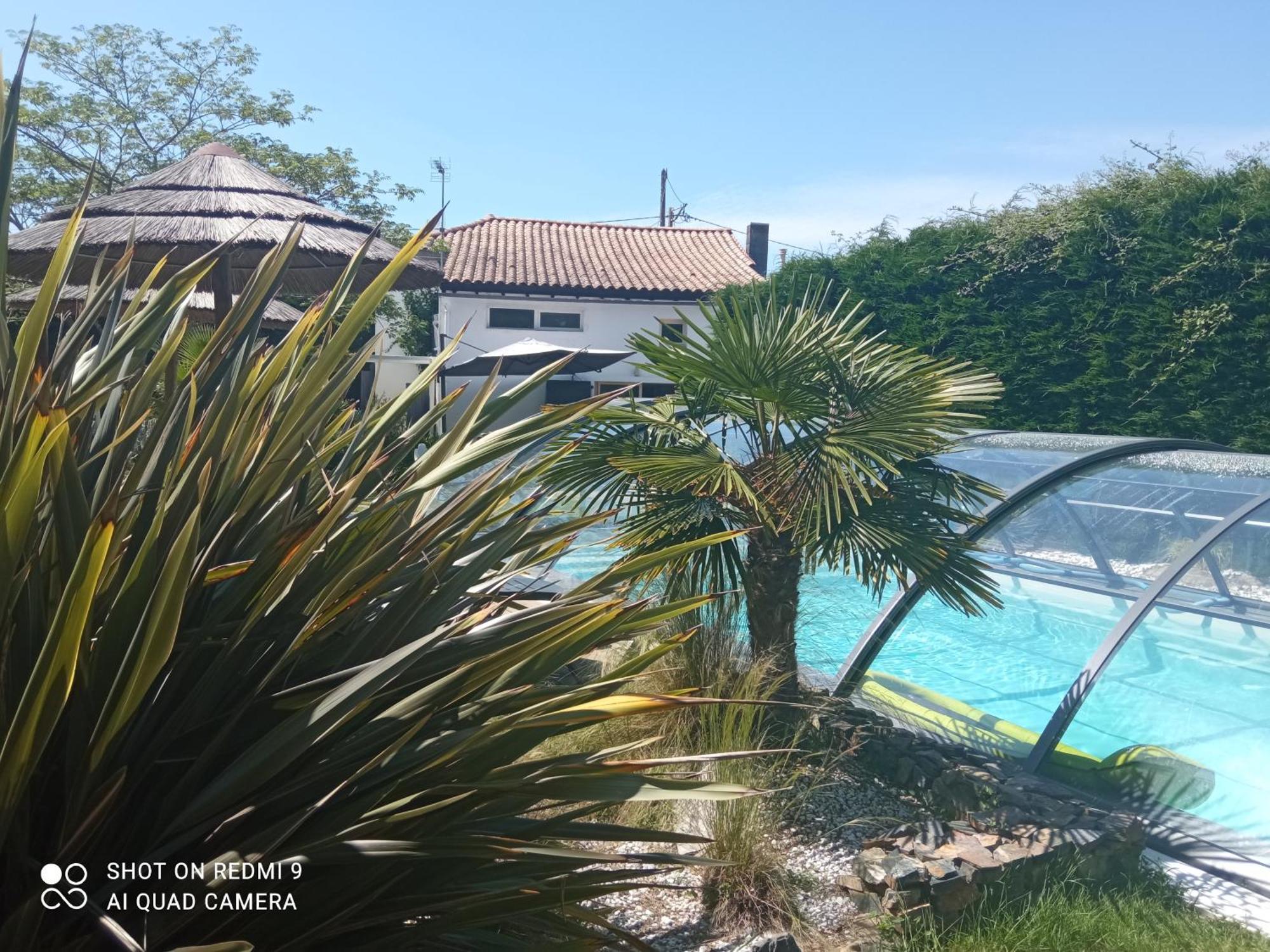 Mas Des Vignes Piscine Chauffee Le Champ-Saint-Pere Exterior foto